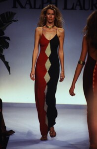 1688345794_RalphLaurenSpring1997(36).thumb.jpg.fe7052db7140c54f1d2c4ef5446b41b4.jpg