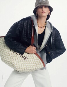 2021-04-17 Elle Italia-page-010.jpg