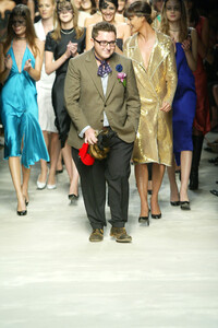 Lanvin Fashion Show SS 2003 (16).jpg