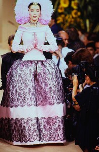 2086265089_ysl-hc-fw-1990(2).thumb.jpg.6d510b3c5d8190e92661968c1a111e67.jpg