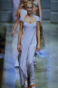480708189_ValentinoCoutureSpring1996(38).thumb.jpg.64adc170b8ded3b37f8841bcd558917b.jpg