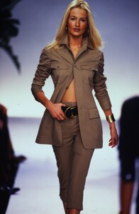 673411716_RalphLaurenSpring1997(14).thumb.jpg.5f77c570140eadbfddb1c205a424c81b.jpg