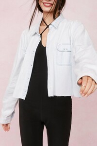 bleach-wash-vintage-raw-hem-cropped-denim-shirt-jacket (3).jpeg