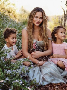 chrissy-teigen-people-magazine-beautiful-issue-2021-5.jpg