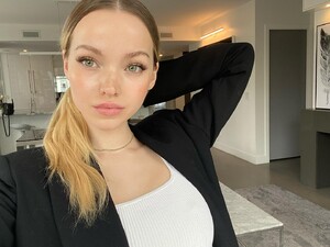 dovecameron-20201010-0001.jpg