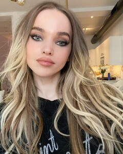 dovecameron-20210313-0001.jpg