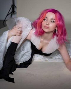 dovecameron-20210419-0003.jpg