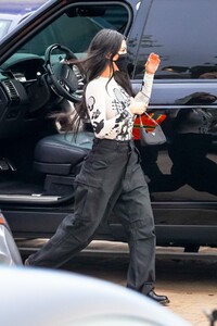kourtney-kardashian-arrives-at-nobu-in-malibu-04-22-2021-5.jpg