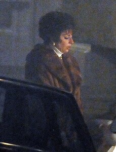 lady-gaga-on-the-set-of-house-of-gucci-in-rome-04-16-2021-2.jpg