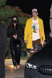 megan-fox-and-machine-gun-kelly-out-for-dinner-at-nobu-in-malibu-04-22-2021-2.jpg