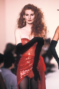 patrick-kelly-fw-1989-2.thumb.jpg.13755c95fb7d23b803dfff4accb058cf.jpg
