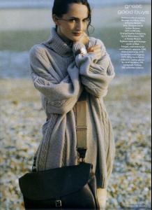 uk_vogue_nov_1991_11.thumb.jpg.ad35db35568eccec5f92fcb4573d3bb3.jpg