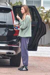 whitney-port-at-her-home-in-los-angeles-04-22-2021-3.jpg