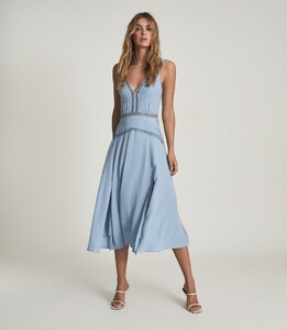 -womens-alberta-resort-midi-dress-in-blue-2.thumb.jpg.bd91cb8e36e8ac15a564e28306ef99b6.jpg