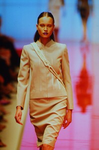 308692509_valentino-hc-fw-1999(5).thumb.jpg.8dbc849bb59226b3e3a1b4f6f7745d7a.jpg