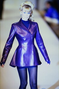 327885210_HERVE-LEGER-FALL1994(23).thumb.jpg.a746aa0aa0599b6fda90858c993aabe6.jpg