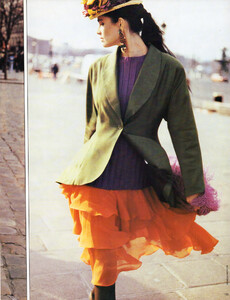 ElleUK0486Colour06.thumb.jpg.152f6f40d5de582c9752753c6bc44422.jpg