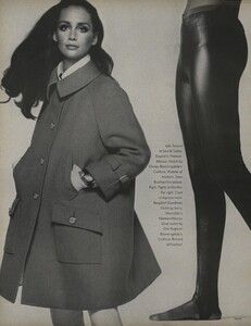 Penati_US_Vogue_January_1st_1969_13.thumb.jpg.4bb9d70524fbc11b9e2c9fa7f1787030.jpg