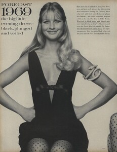 Penati_US_Vogue_January_1st_1969_31.thumb.jpg.e66258d86b7bf936571ec07940e174d5.jpg