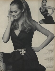 Penati_US_Vogue_January_1st_1969_32.thumb.jpg.e35ecead732f539213f09488b3b61cdc.jpg