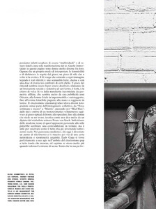 Sorrenti_Vogue_Italia_October_2011_15.thumb.jpg.c460b696a4b4419b05c0b2a7db2100fd.jpg