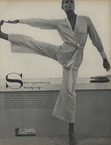 Sun_Avedon_US_Vogue_January_1st_1969_12.thumb.jpg.b286f679d1ec57d769263e843c47aceb.jpg