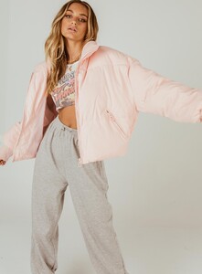 abe-jacket-pink-1_2ffcd03d-70fc-44ea-b0f4-39815351faaa_1800x.jpeg