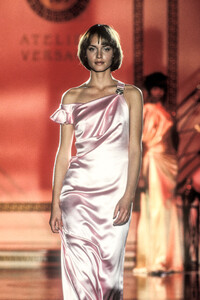 atelier-versace-ss-1994-1.thumb.jpg.59fbacd33fa7a37d588f1d33441886f5.jpg