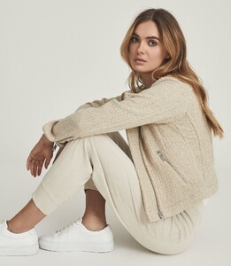 cropped-boucle-jacket-womens-essie-in-neutral-brown-cream-3.thumb.jpg.5f2934df039f1e710b9180f545cad976.jpg