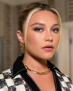 florence-pugh-black-widow-publicity-photoshoot-may-2021-1.jpg