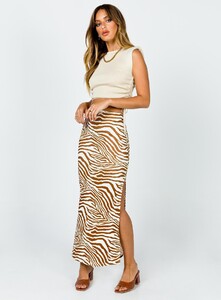 kody-maxi-skirt-beige-zebra-2_451926c6-4b71-4ff6-9322-8130bfae4ecd_1800x.jpeg