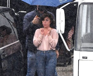 lady-gaga-on-the-set-of-house-of-gucci-in-rome-04-27-2021-6.jpg