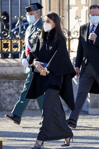 queen-letizia-new-year-s-military-parade-in-madrid-01-06-2021-2.jpg