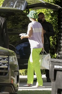 rihanna-leaves-asap-rocky-s-house-in-la-05-27-2021-3.jpg