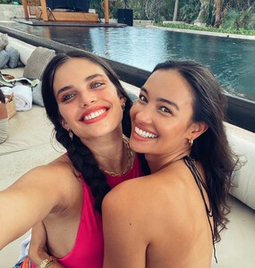 sarasampaio_190896954_348678019932335_5100565302925396892_n.jpg