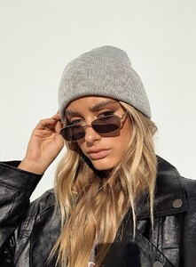skinny-ribbed-beanie-light-grey-1_cbe54f57-706d-4973-8170-3d7b2449ea50_1800x.jpeg