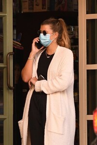 sofia-richie-and-elliot-grainge-out-in-los-angeles-05-21-2021-8.jpg