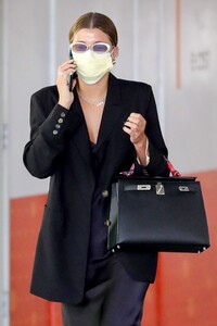sofia-richie-out-in-beverly-hills-05-20-2021-1.jpg