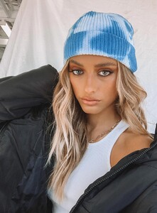 tye-me-down-blue-white-beanie-1_8b64a51f-fb79-406d-bf6e-f893f4d44270_1800x.jpeg