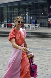 vogue-williams-arrives-at-steph-s-packed-lunch-in-leeds-05-28-2021-2.thumb.jpg.9d85a166ed898eda976f33d09c3c9a25.jpg