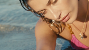 Versace Dylan Turquoise Pour Femme Campaign   Hailey Bieber   Behind The Scenes-00.00.49.217.png