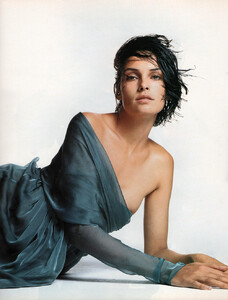 15-ELLEITjan89-m.FamkeJanssen-ph.RobertErdmann.thumb.jpg.474c3110abf51dfed37b457a9c5fbaea.jpg