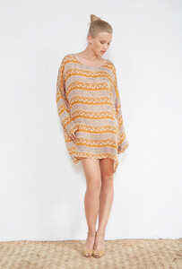 paris-fashion-store-women-blouse-saga-fashion-designer-clothes-paris (2).jpg