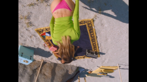 Versace Dylan Turquoise Pour Femme   Fragrance Campaign-00.00.04.442.png