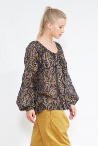 paris-fashion-store-women-black-blouse-rococo-fashion-designer-clothes-paris (1).jpg