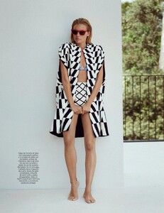 2021-07-01 Harpers Bazaar Espana-page-010.jpg