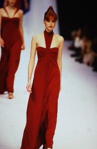 1989621569_herve-leger-ss-1997(14).thumb.jpg.070770348c01a0d3b83aa2df658cf49a.jpg