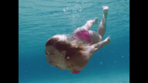 Versace Dylan Turquoise Pour Femme   Fragrance Campaign-00.00.33.497.png