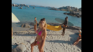 Versace Dylan Turquoise Pour Femme   Fragrance Campaign-00.00.29.100.png