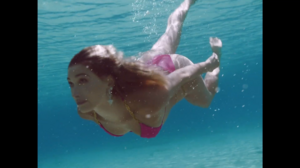 Versace Dylan Turquoise Pour Femme   Fragrance Campaign-00.00.33.904.png